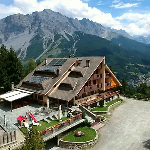 Aparthotel Mirage, Oga