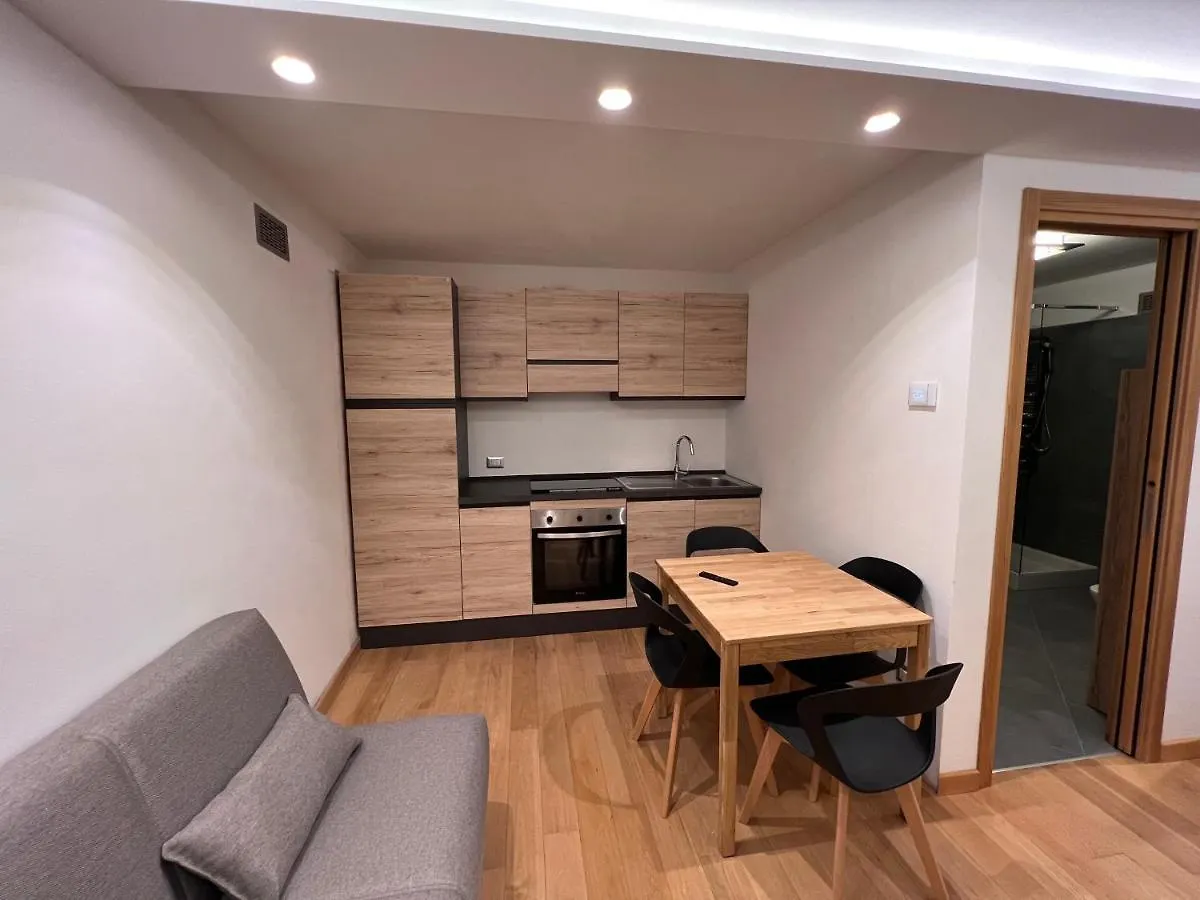 Elegante E Moderno Monolocale Apartment Oga 0*,  Italy