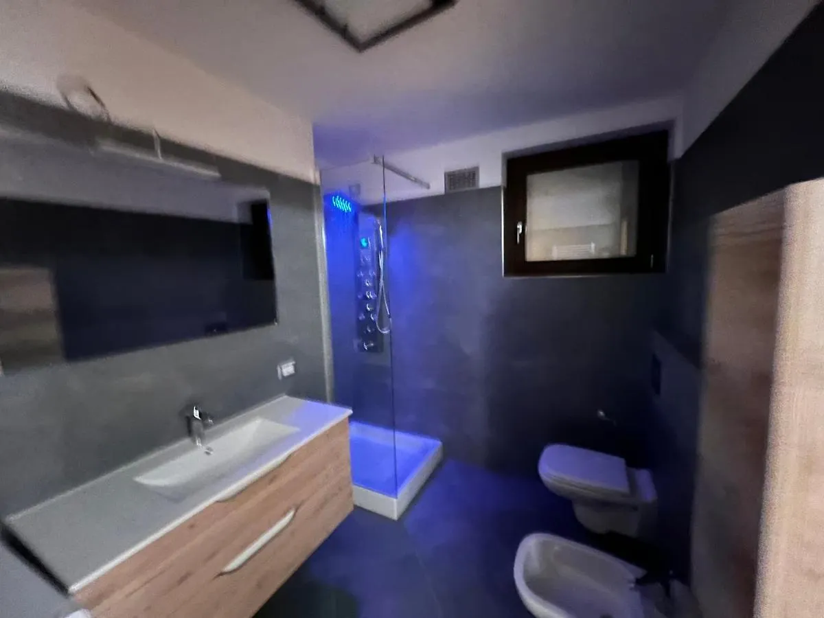 Elegante E Moderno Monolocale Apartment Oga